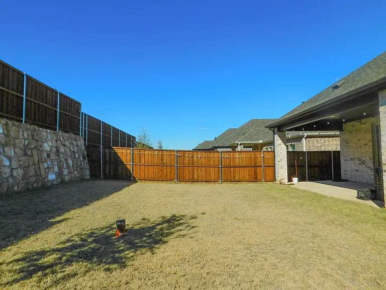2457 Pinnacle Pl — Photo 32