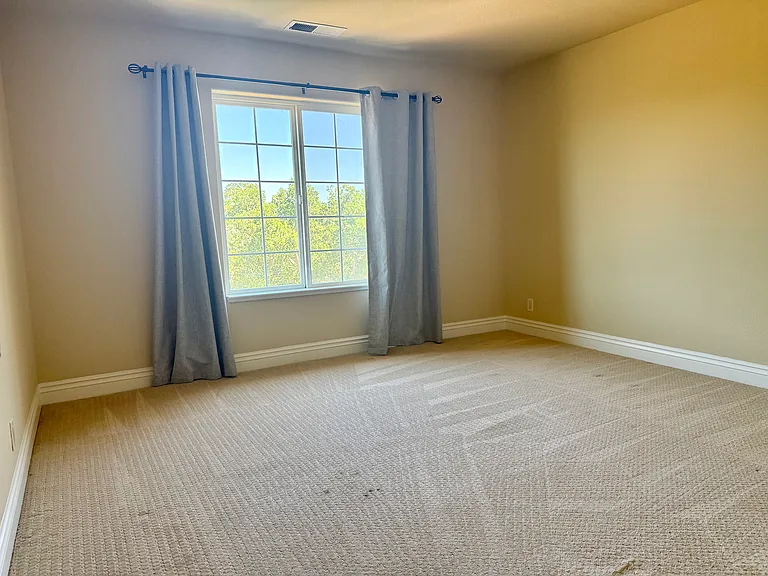 8501 Mossrose Way — Photo 32
