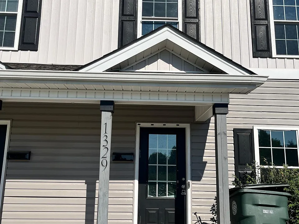 1329 Filbert St