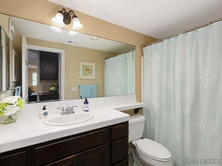 Second floor Bathroom