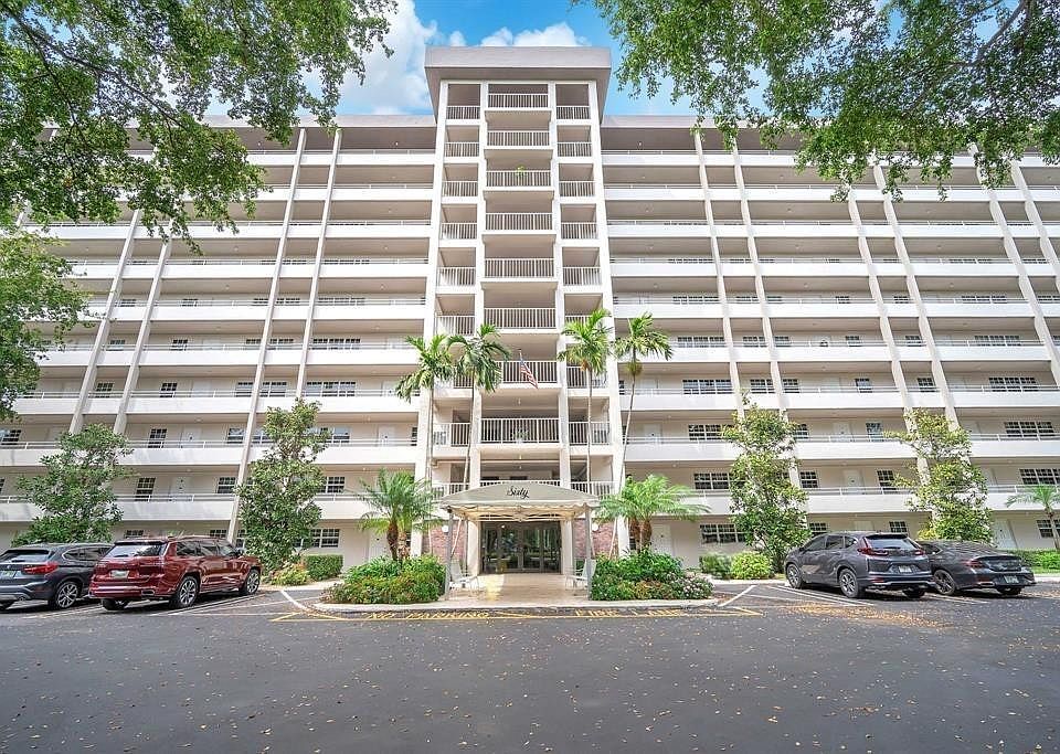 1st image of 605 Oaks Drive #907