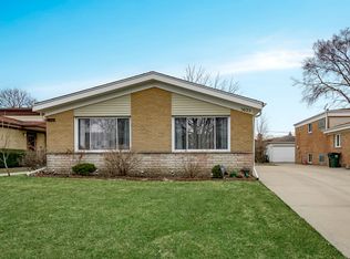 5625 Theobald Rd, Morton Grove, IL 60053