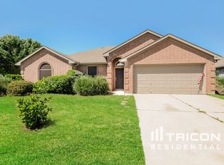 901 Peaceful Trl, Waxahachie, TX 75165
