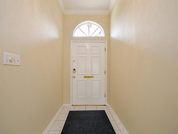 5th image of 2739 N Peach Hollow Cir