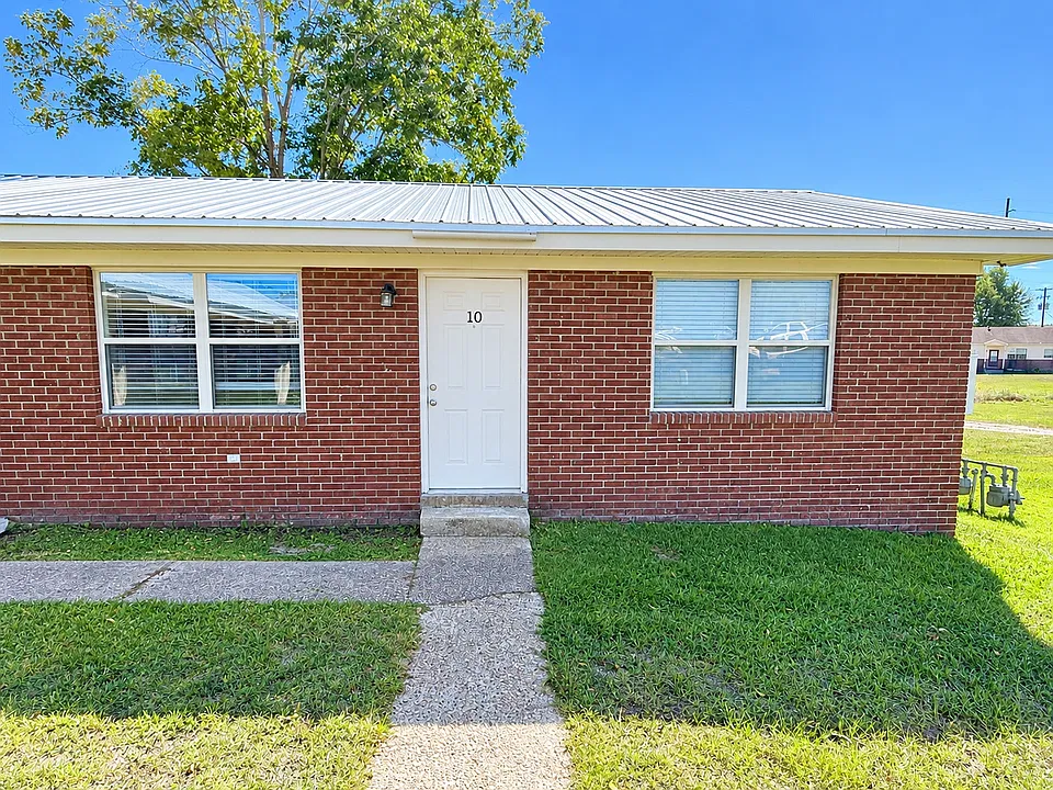 10 Morgan Apartments Dr #10