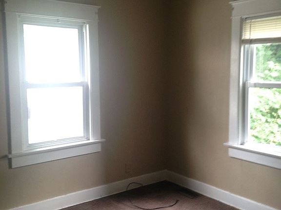 5th image of 429 Knecht Dr