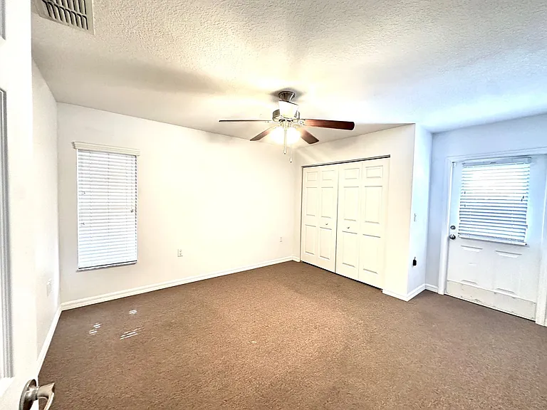 1121 Dr Martin Luther King Jr St S — Photo 11