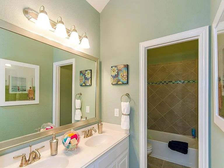 6105 Claridge Ln — Photo 5