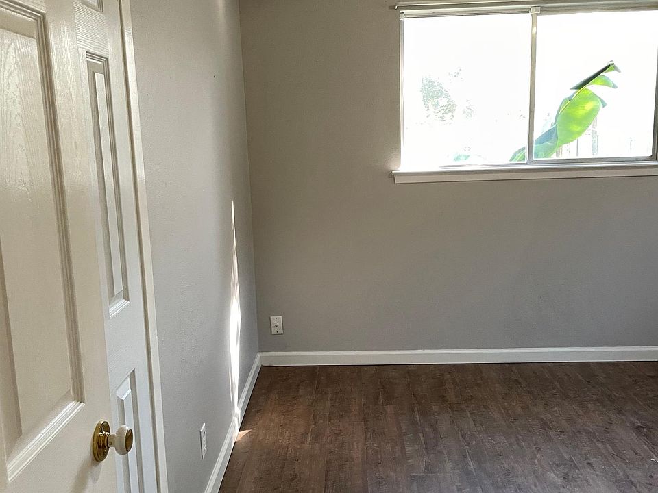1st image of 5912 Deer Horn Dr