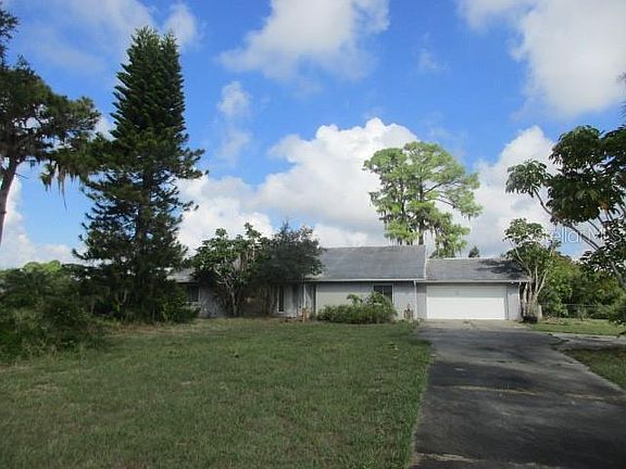 2nd image of 1050 5th St
