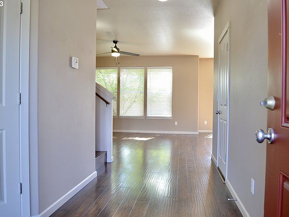 2nd image of 10411 NE 68th Ave