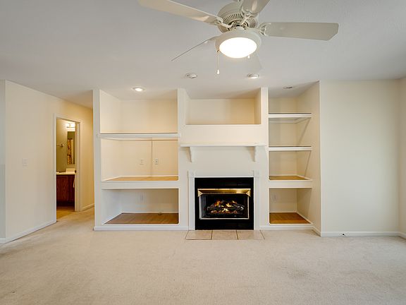 5th image of 702 Woodridge Dr