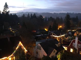 2797 SW Greenway Ave, Portland, OR 97201