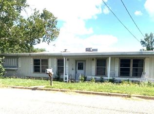 206 Sunset St, Llano, TX 78643