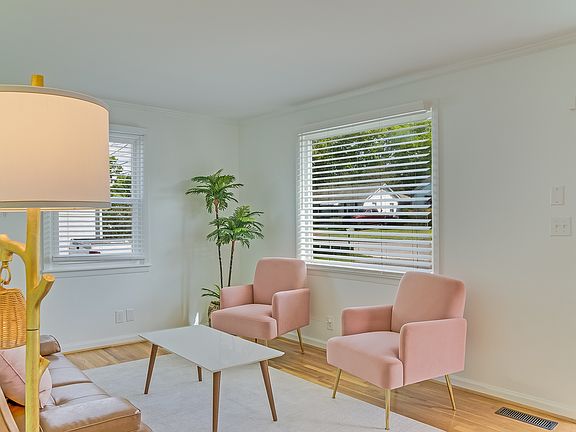 4th image of 2637 Delk Ave