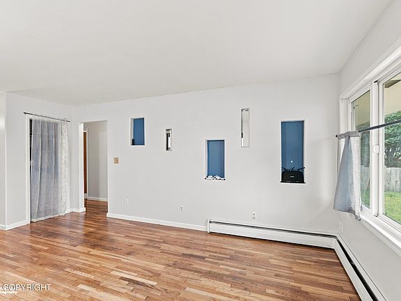 4th image of 322 Park St
