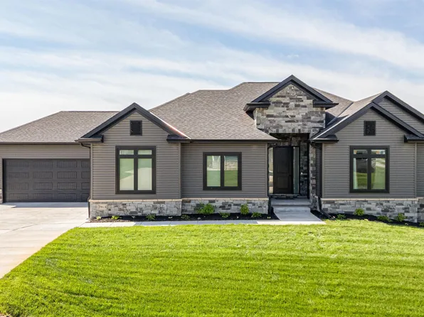 7865 W Schellpeper Dr, Lincoln, NE 68532