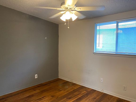 5th image of 3816 Speedway APT 202