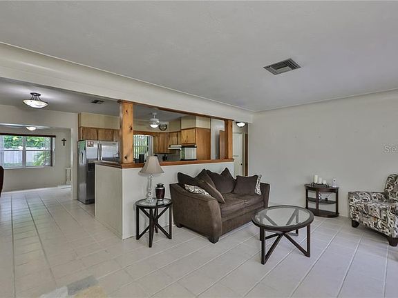 3rd image of 4430 33rd Ave N