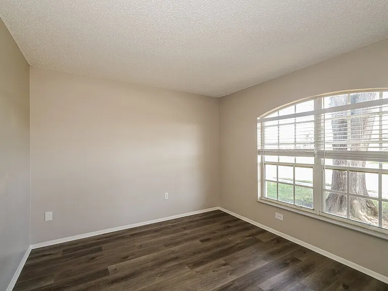1434 Lakehurst Way — Photo 13
