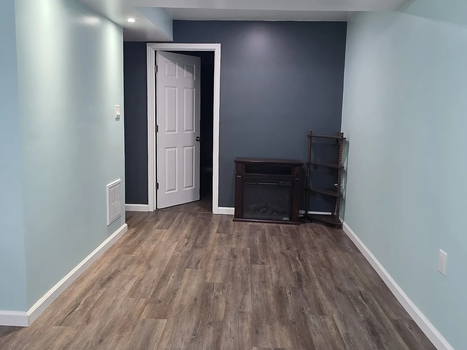 2 bed, 1080 sqft, $1,450 — Photo 3