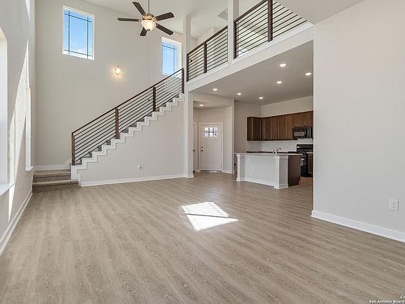 5th image of 2359 Pink Pearl Drive