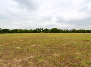 643 Lake Valley Dr, La Vernia, TX 78121