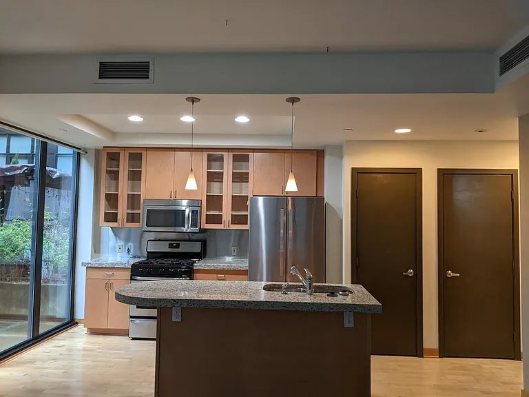 2716 Elliott Ave #306 — Photo 10