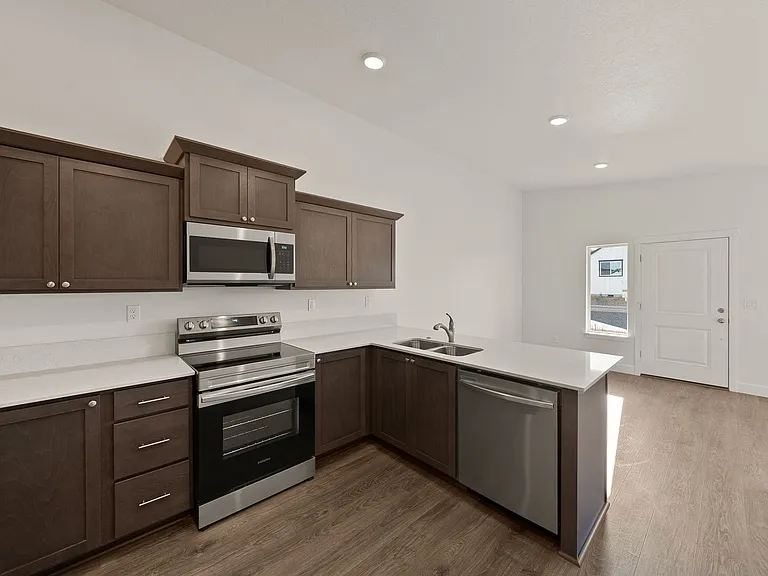 4083 SW Obsidian Pl — Photo 12