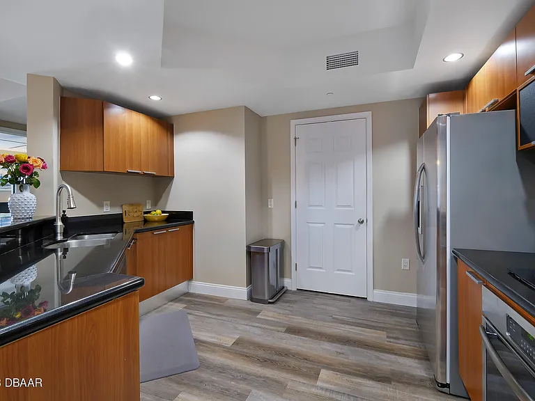 241 Riverside Dr #208 — Photo 11