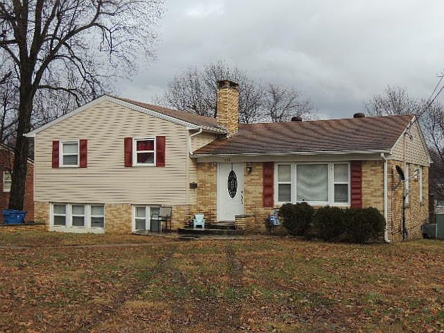 1st image of 402 Fairlane Dr