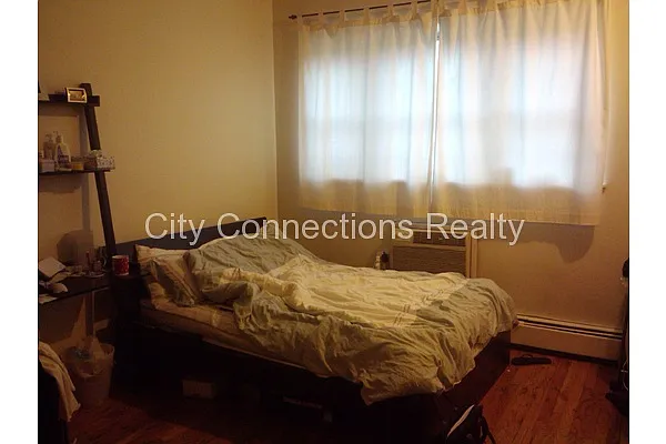 Rented by City Connections Realty | media 16