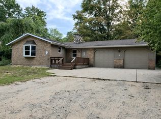 359 N Comstock Ave, Hesperia, MI 49421