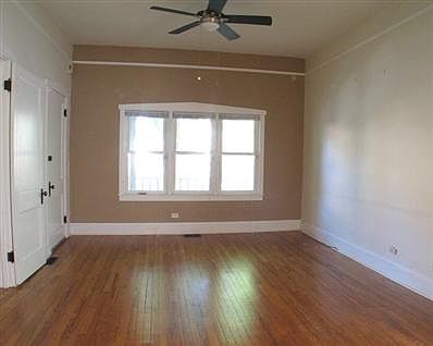 4th image of 3848 N Whipple St #1