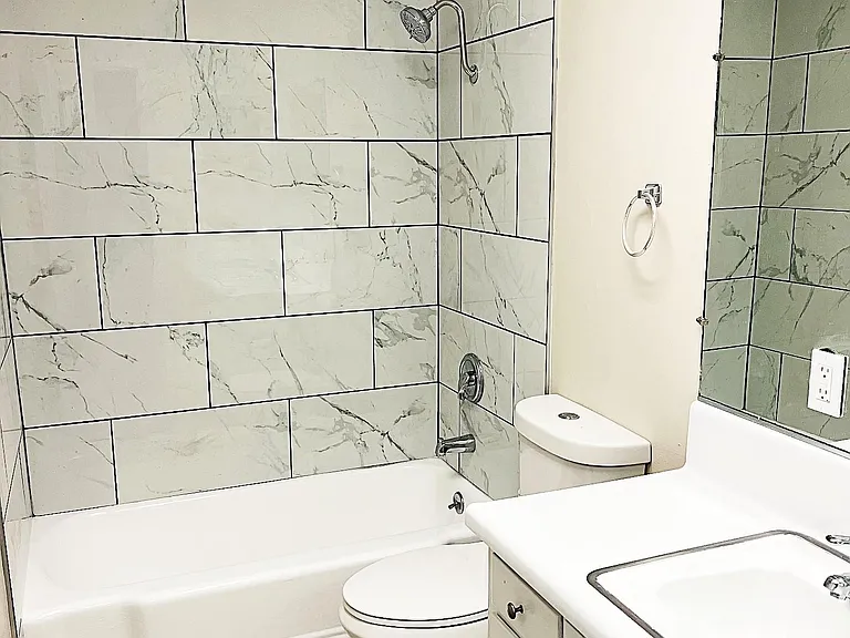 721 Cordova St #9 — Photo 25