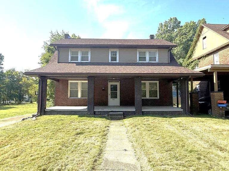 433 Norwood Ave — Photo 1