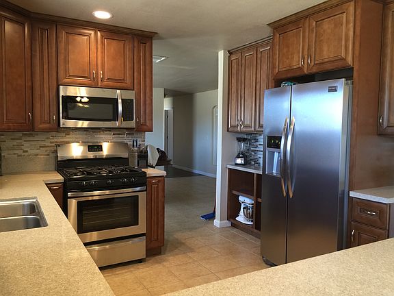 3rd image of 7358 Barberry Ave