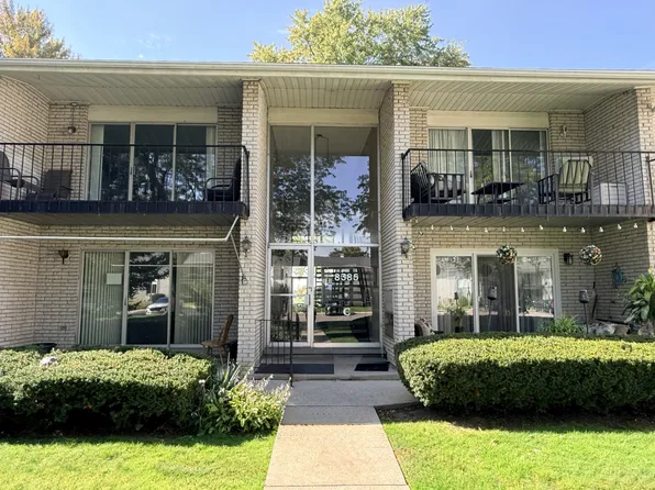 8385 Kennedy Cir Unit 8, Warren, MI 48093