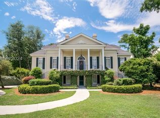 6 Oxford Dr, Hilton Head Island, SC 29928