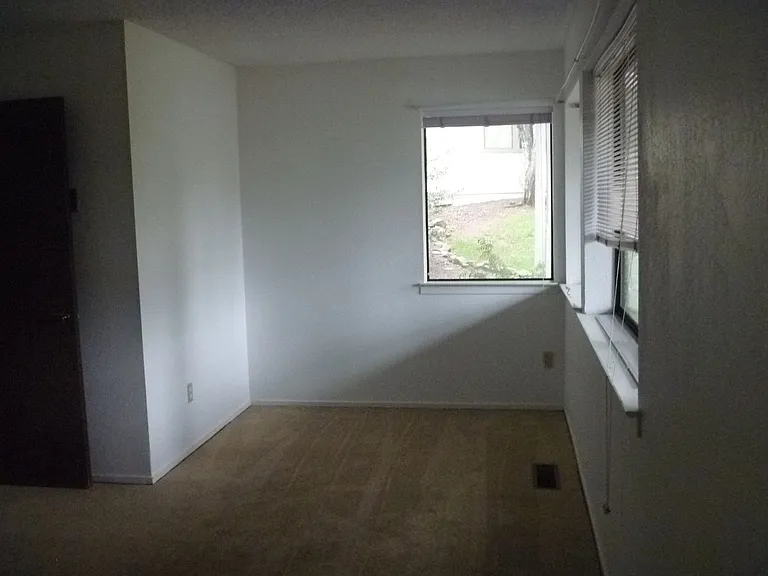 770 Southwood Blvd #11 — Photo 6