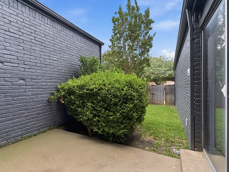 9410 Moss Farm Ln — Photo 20