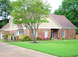 1965 Prestwick Dr, Germantown, TN 38139