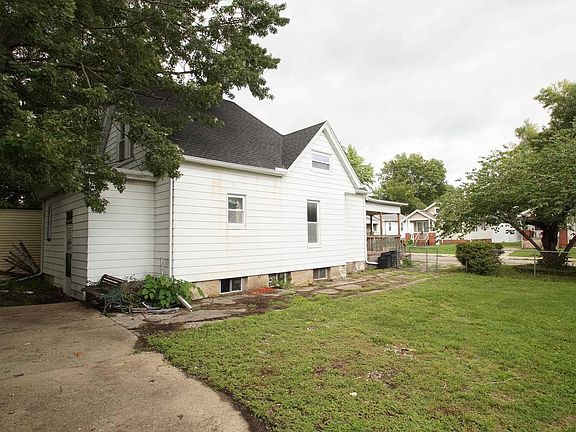 5th image of 2901 N Avalon Pl