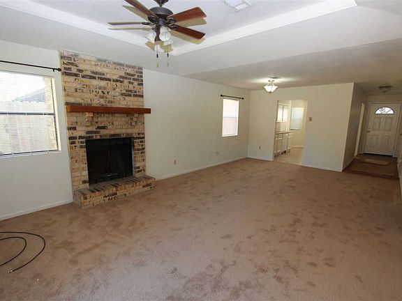 3rd image of 9120 Monica St
