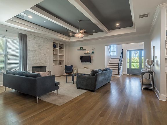 4th image of 7855 Edmonton Park Ln
