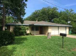 211 Walnut St, Gordon, TX 76453