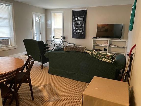 4th image of 181 W Washington St #1