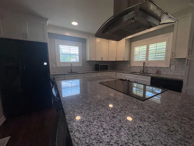 901 Pinedale Rd — Photo 3