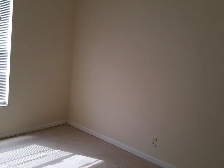 460 Fleming Ave — Photo 16