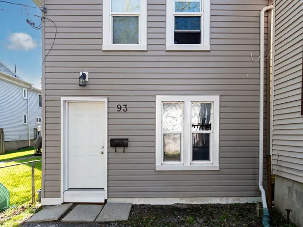 93 Linton St, Kingston, ON K7K 1N6